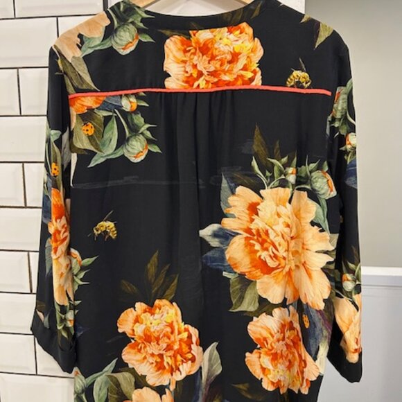 Pyrus Floral Print Silk Blouse - Navy w/Pink - Size: L - Picture 3 of 3
